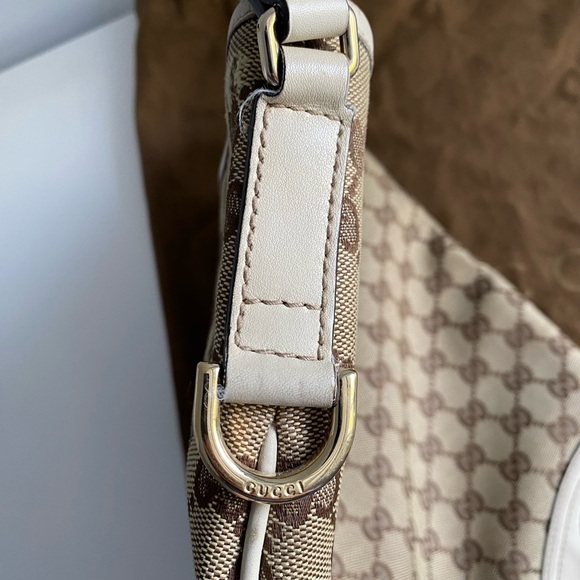SOLD ๐ Gucci Britt Hobo Medium Bag Cream - Picture 3 of 11
